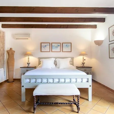 Hotell Ca'n Quatre